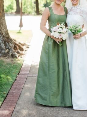 lily of the valley bridesmaid dress Lily of the Valley Lace Mermaid Wedding Dress with Scalloped Train, Sp –  Viniodress main image 0